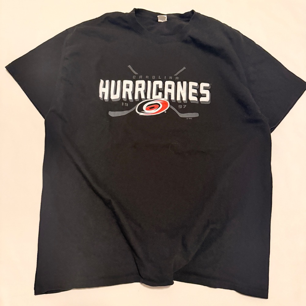 Hanes Carolina Hurricanes T-Shirt Men XL Black NHL Hockey Graphic Tee